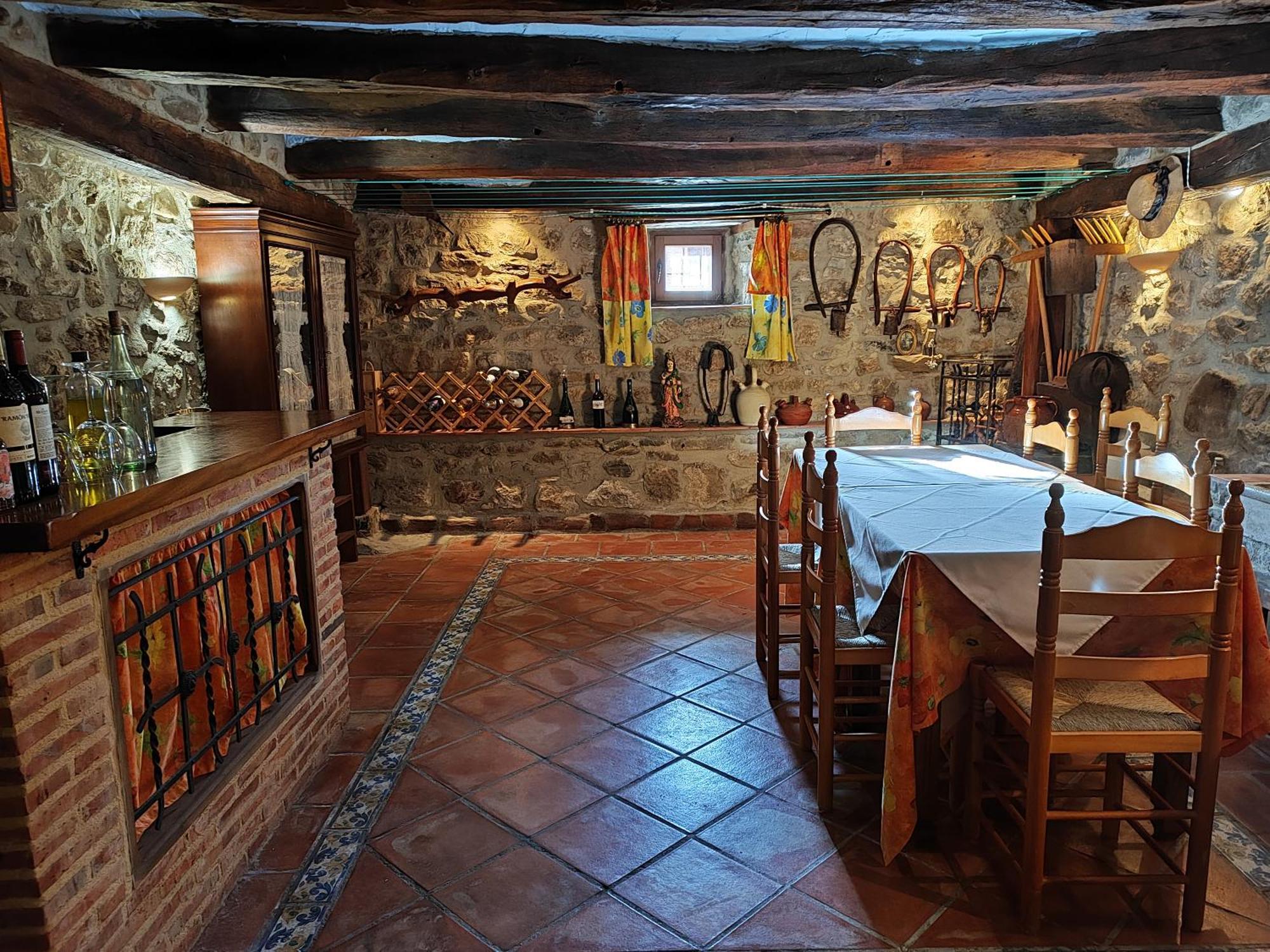 Casa Simon Guest House Cervera De Pisuerga Bagian luar foto