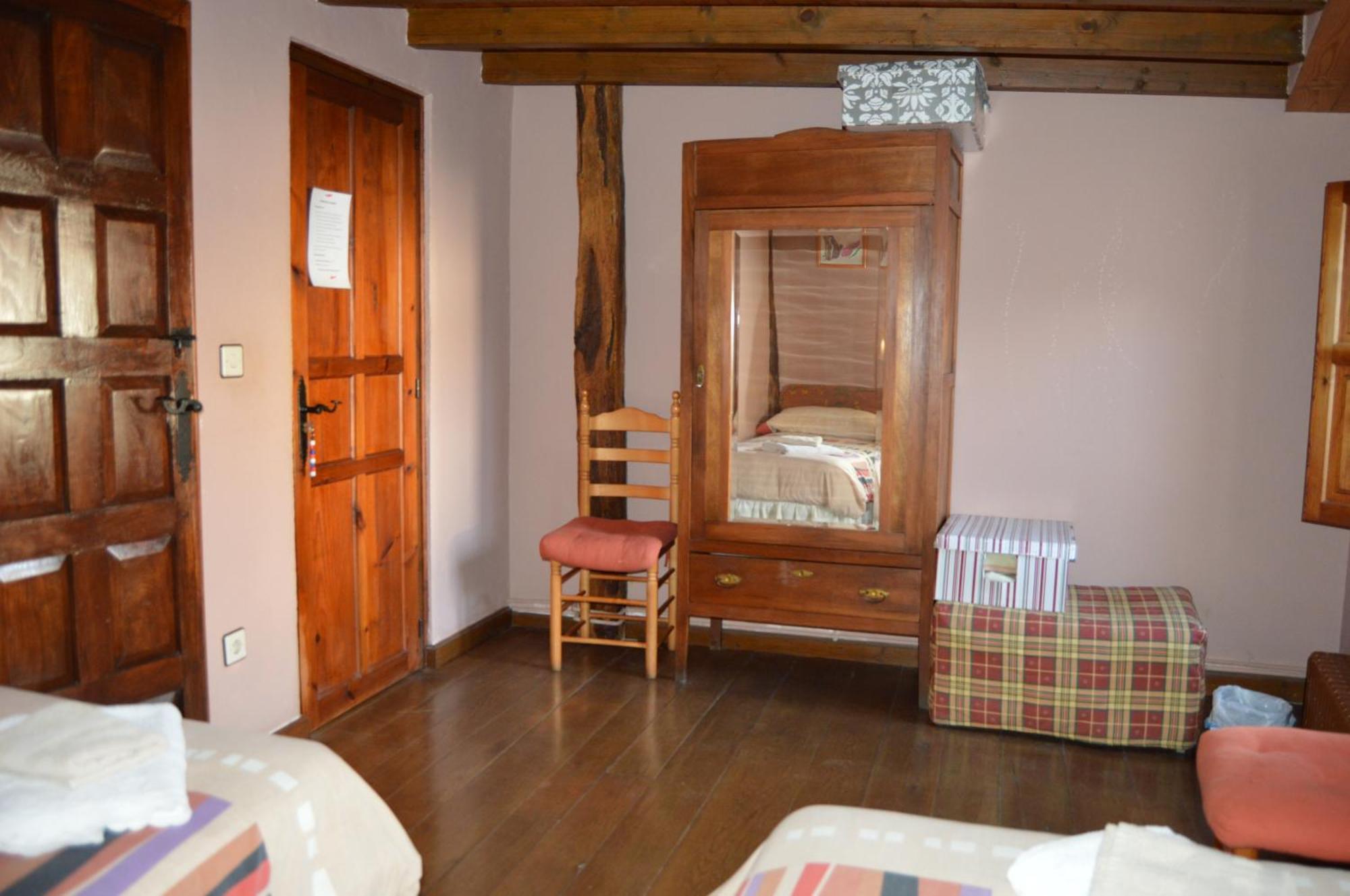 Casa Simon Guest House Cervera De Pisuerga Bagian luar foto