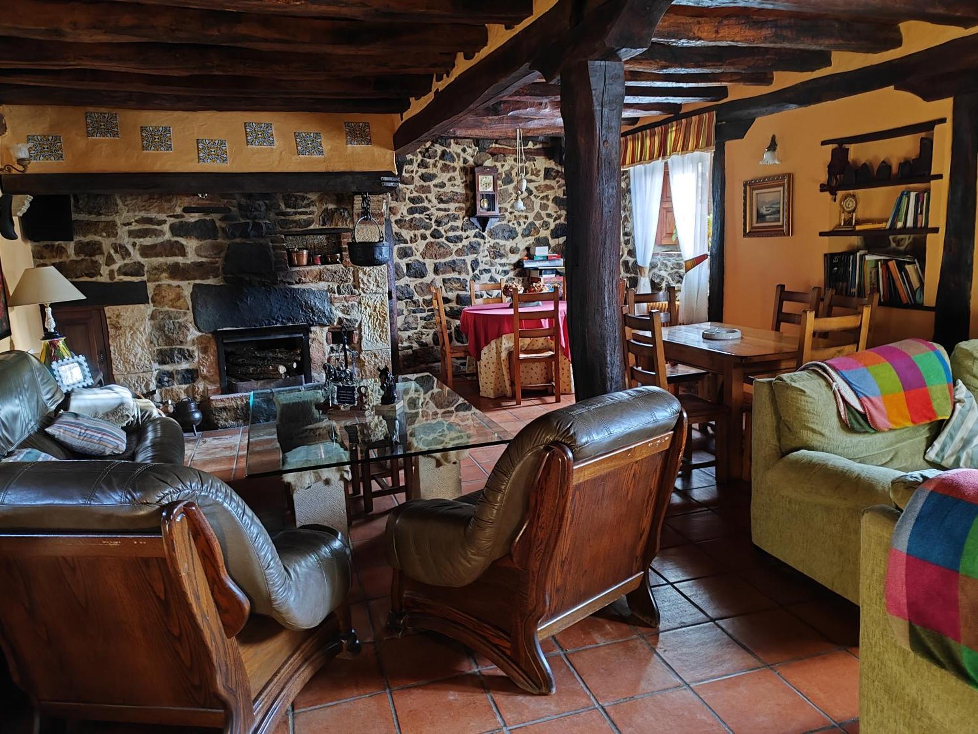 Casa Simon Guest House Cervera De Pisuerga Bagian luar foto