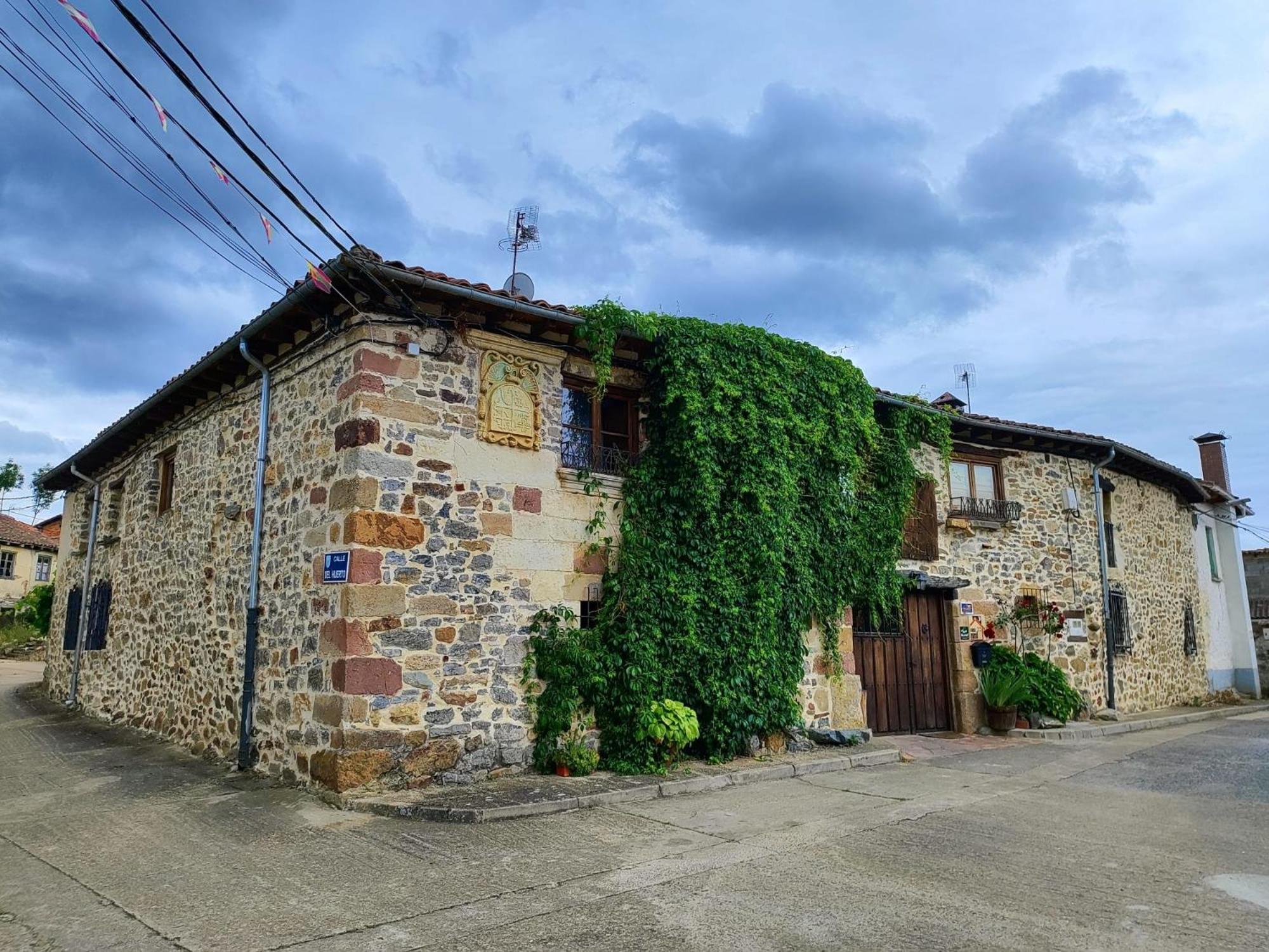 Casa Simon Guest House Cervera De Pisuerga Bagian luar foto