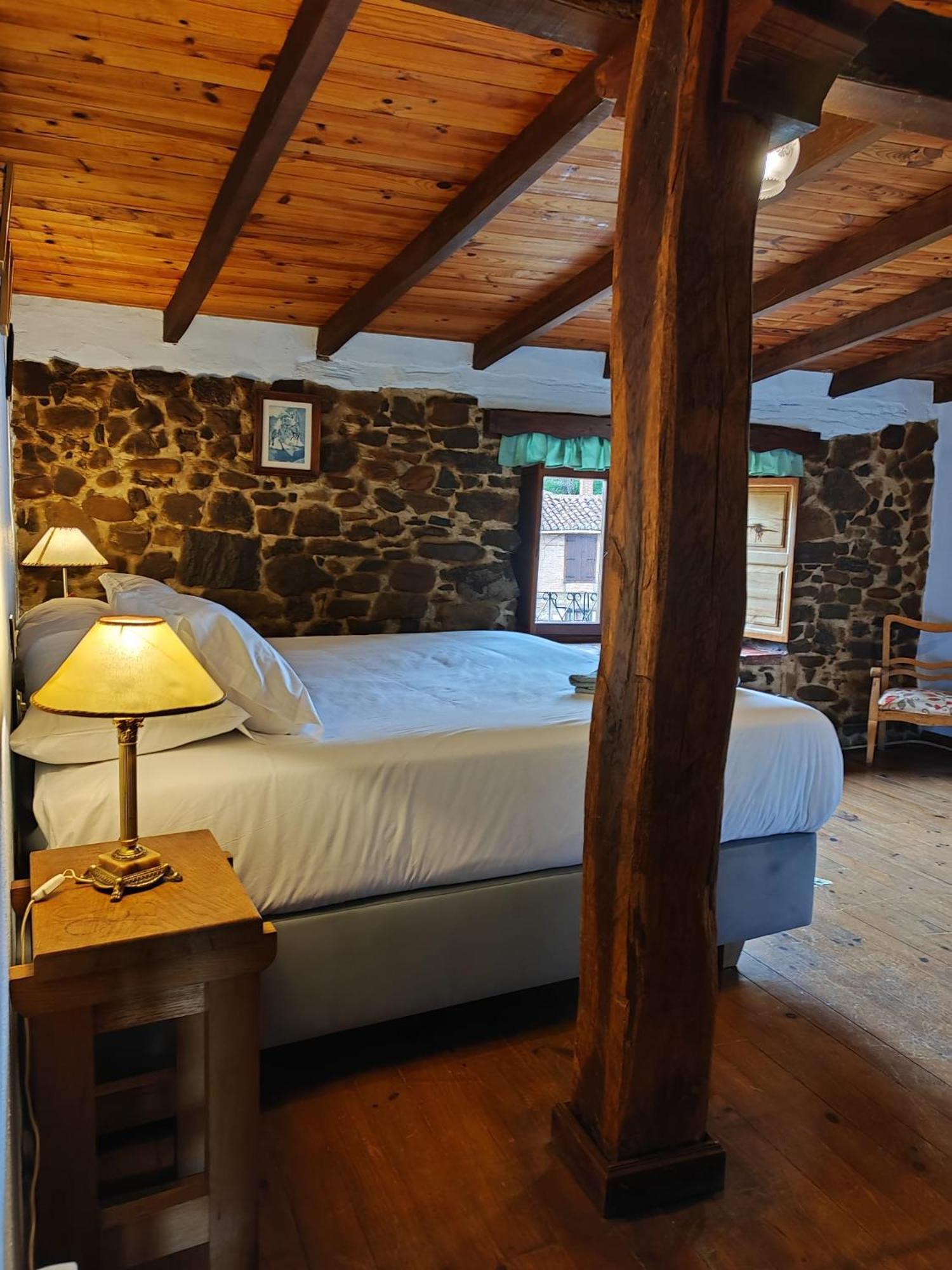 Casa Simon Guest House Cervera De Pisuerga Bagian luar foto